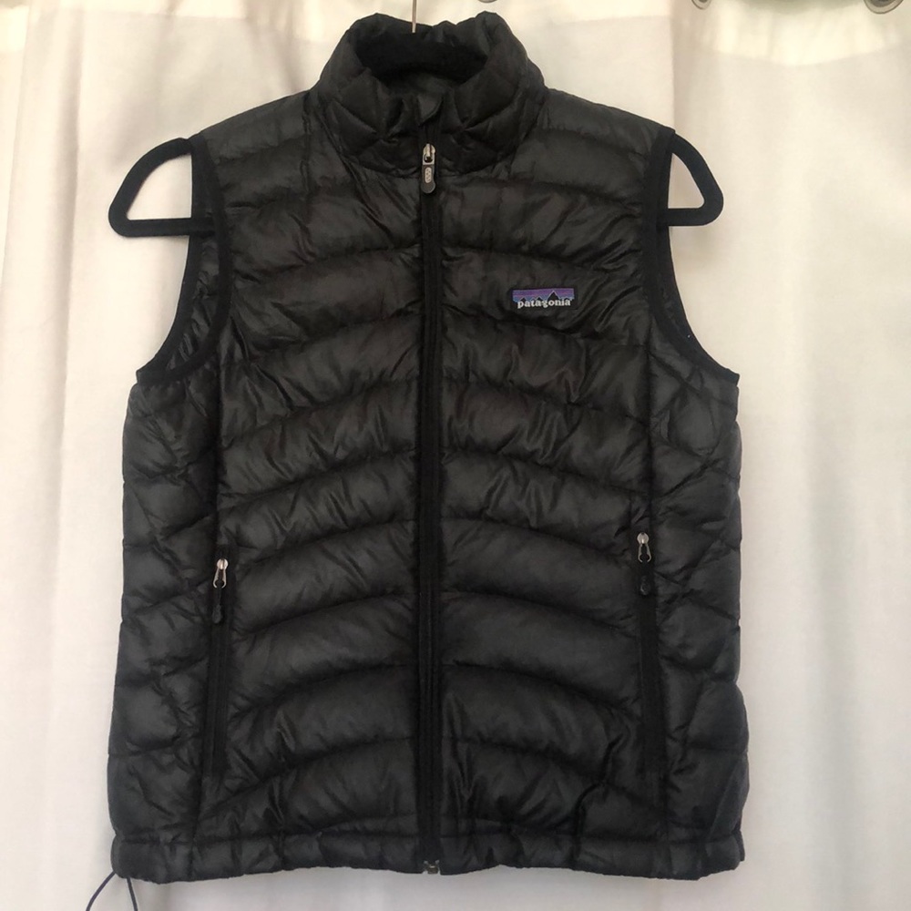 Patagonia women’s ethical down puffy vest